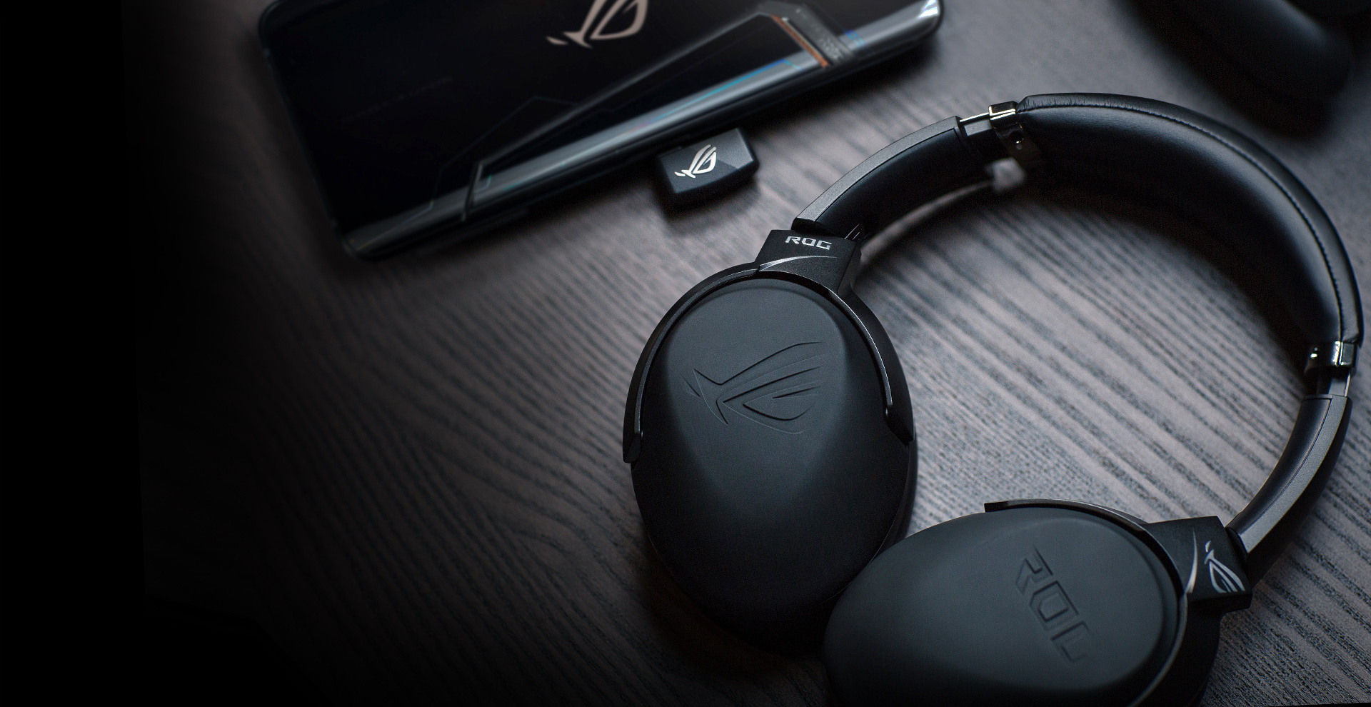 Tai nghe Asus ROG Strix Go 2.4