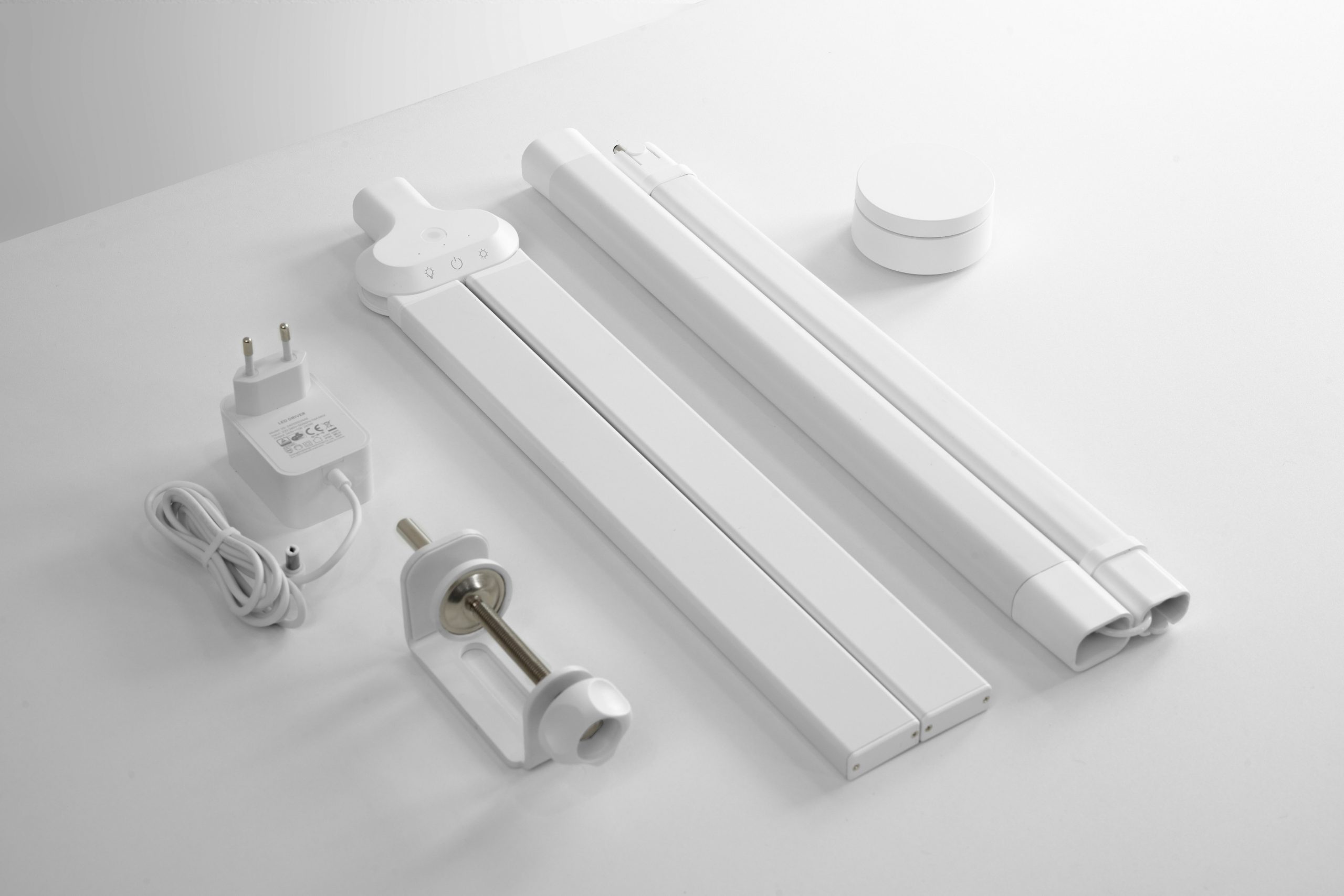 Đèn bàn LED HyperWork Luna DL01