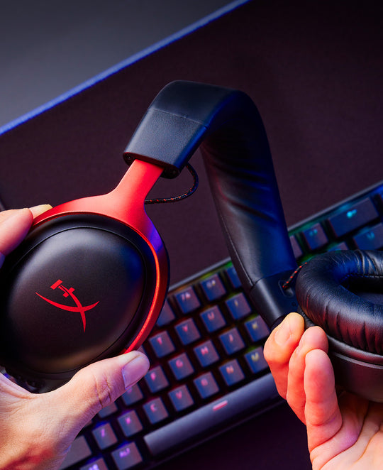 Tai nghe Gaming Over-ear có dây HYPERX CLOUD III