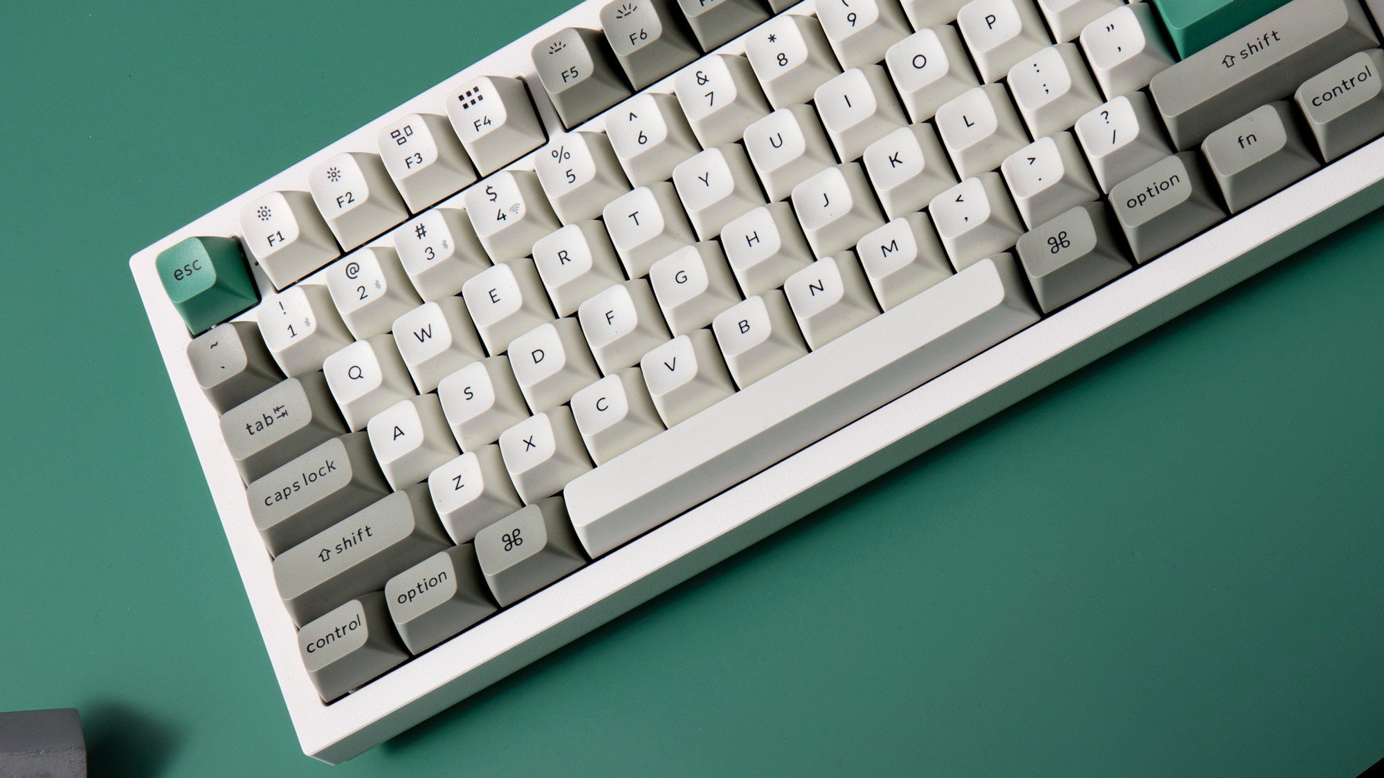 Bàn Phím Cơ Không Dây Keychron Q1 Max Shell White RGB Knob Hotswap (Gateron Sw)