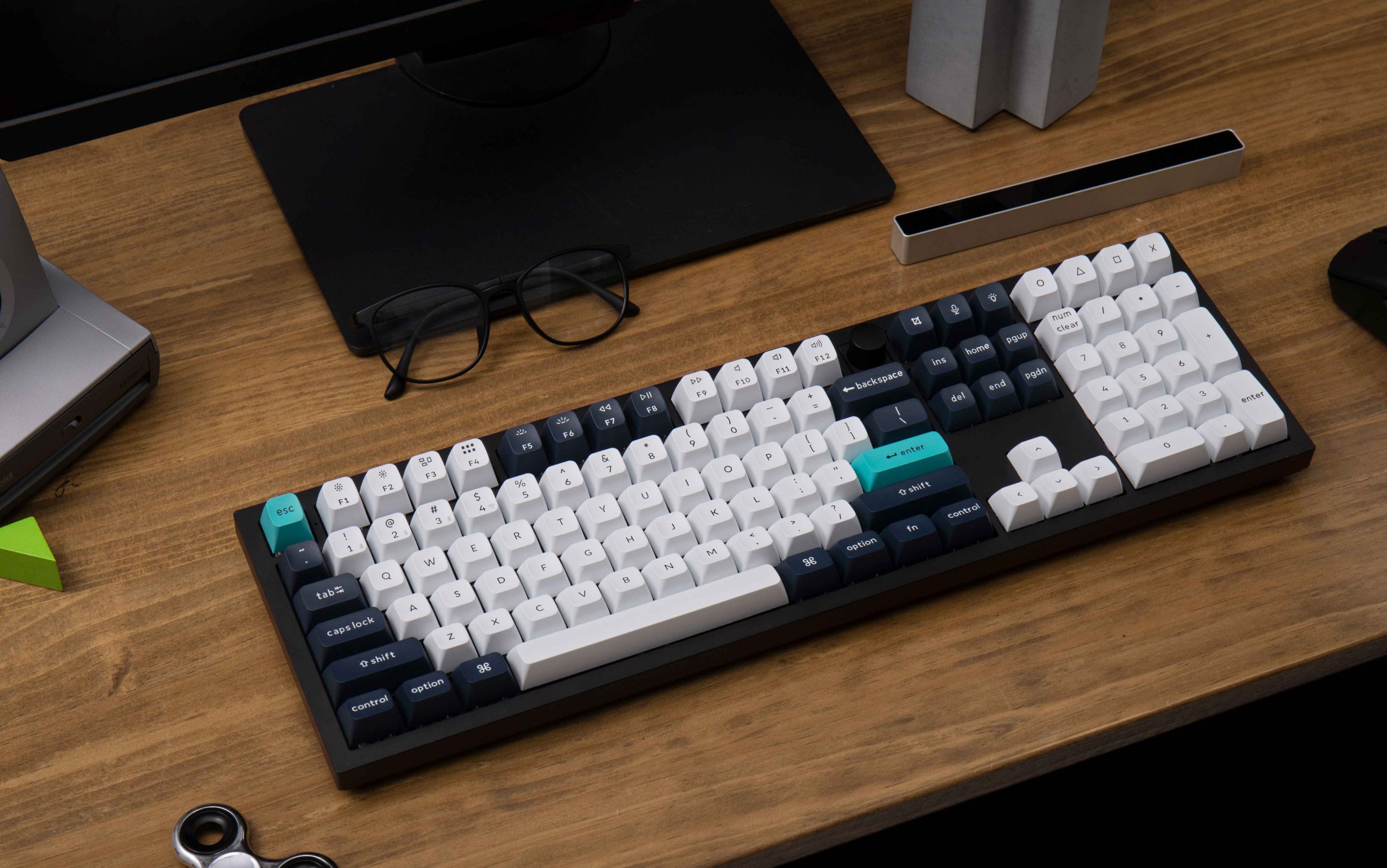 Bàn Phím Cơ Không Dây Keychron Q6 Max Carbon Black RGB Knob Hotswap (Gateron Sw)
