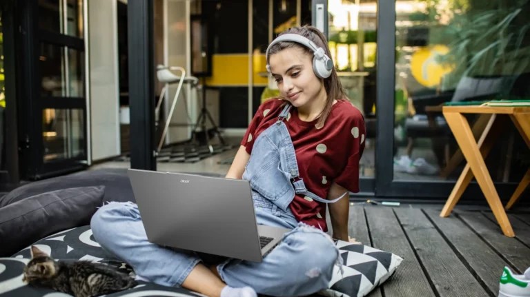 Laptop Acer Swift Go AI SFG14-73-75YM (Ultra 7-155H | 16GB | 512GB SSD | Win 11 Home)