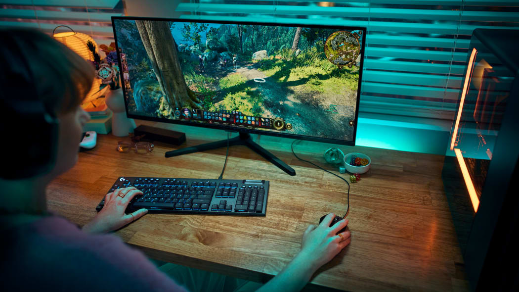 Bàn Phím Cơ Có Dây Gaming Logitech G915 X Wired RGB Fullsize Black