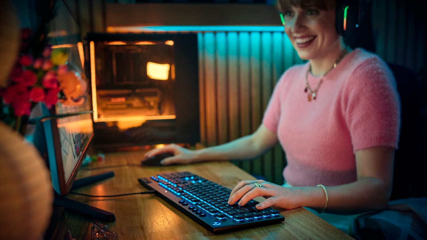 Bàn Phím Cơ Có Dây Gaming Logitech G915 X Wired RGB Fullsize Black