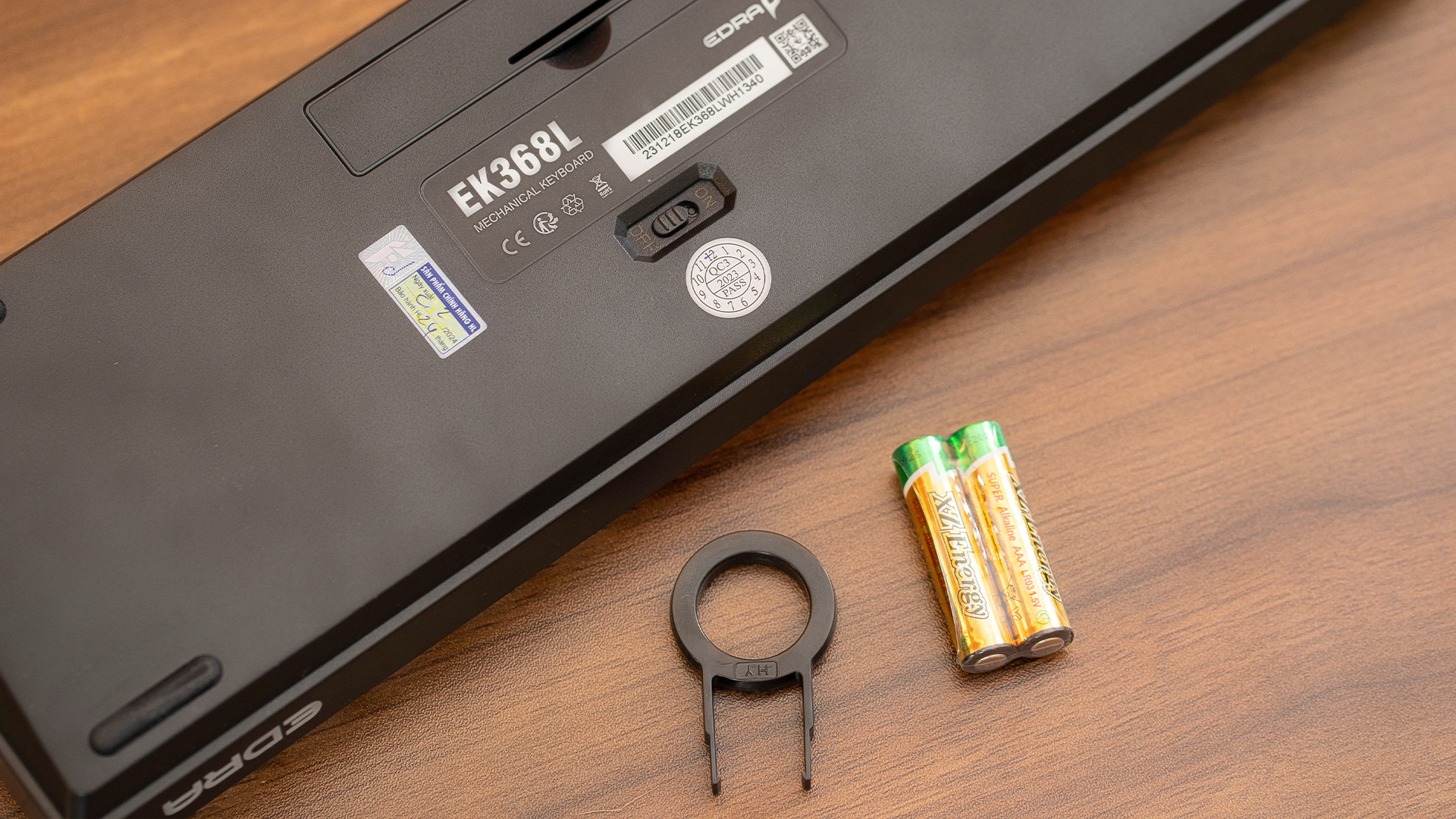 Bàn Phím Cơ Không Dây - E-Dra EK368L Dualmode - Black White