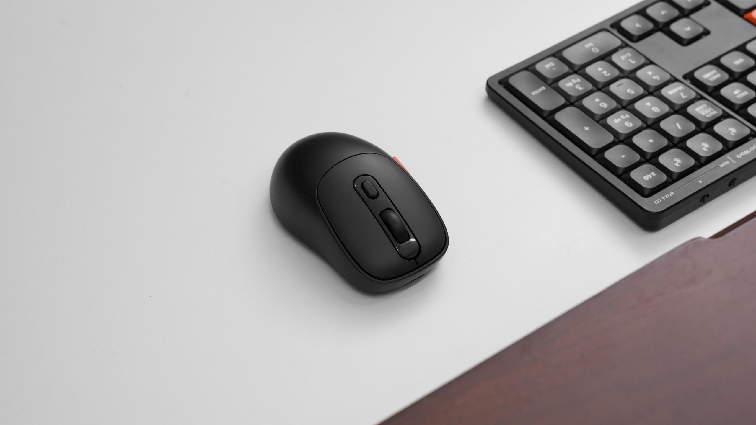 Chuột Văn Phòng Không Dây Hyperwork MS01 Mini Silentium (Bluetooth / Wireless 2.4Ghz / TypeC)