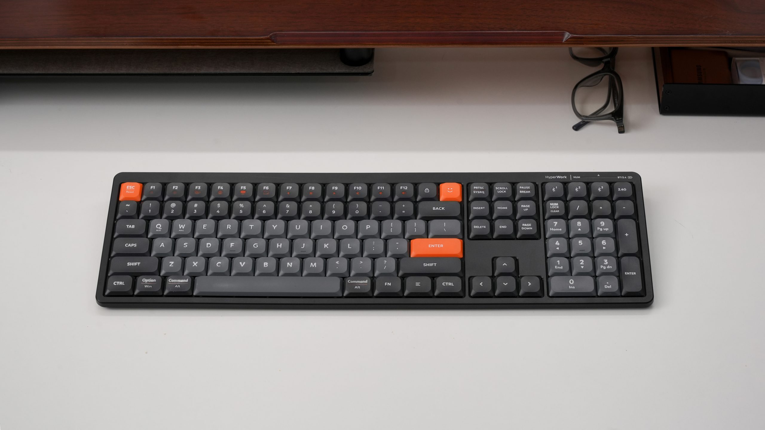 Bàn Phím Không Dây Hyperwork SilentKey TS01 Black