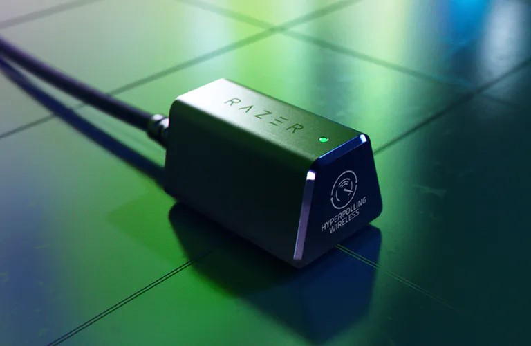 Chuột Gaming không dây Razer DeathAdder V3 Pro + HyperPolling Wireless Dongle Bundle